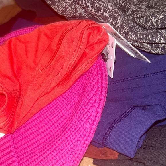 RESELLERS Woman’s Athletic Sports Death pile box 7 items lulu, Nike & more! - Picture 8 of 10